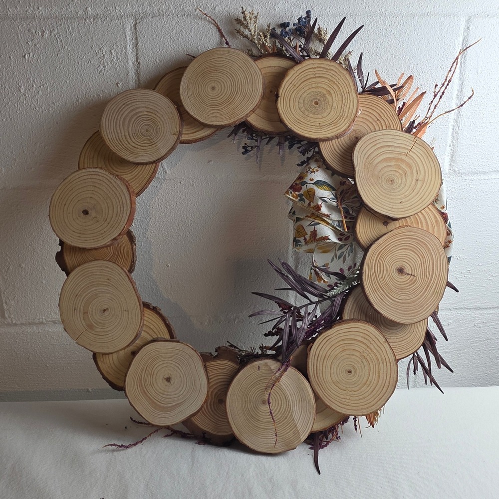 Rustic Fall Wood Slice Wreath with Dried Botanicals and Autumn Leaf Bow - Picture 9 of 9